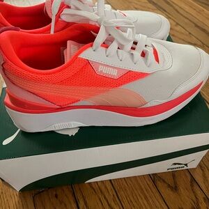 Puma White and Orange Sneakers Sleek Athletic Design